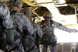 Texas National Guardsmen from C Co, 3-124th CAV go through jump drills.