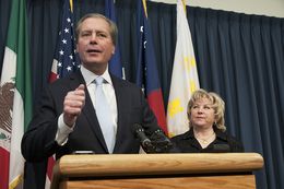 Lt. Gov. David Dewhurst and Sen. Jane Nelson, R-Flower Mound, outline proposals to reduce Medicaid spending in Texas at a press conference on Jan. 16, 2013.