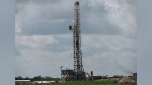 Drilling rig in DeWitt County