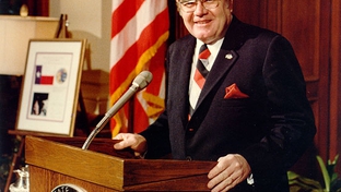 Former Gov. Dolph Briscoe Jr., at a press conference