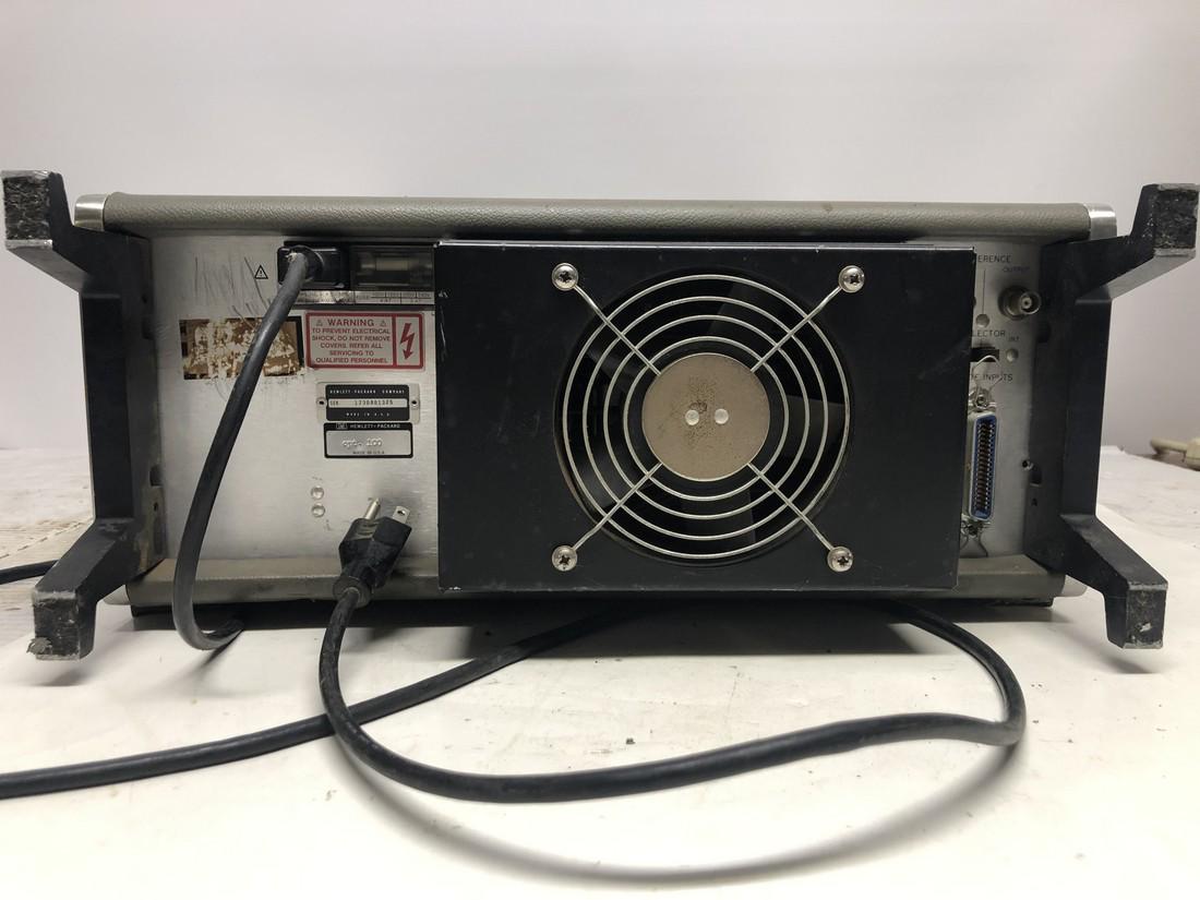 Vintage HP 8660B SYNTHESIZED SIGNAL GENERATOR 86632B MODULATION 86603A