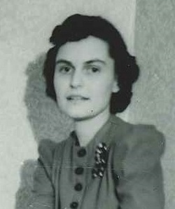 Anna M._Mueller