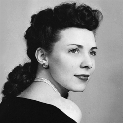 Carolyn_Labadini