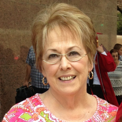 Donna H._(Hodgman) Howieson