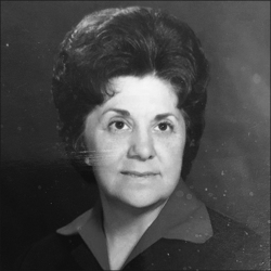 Dr. Estelle_Clasing