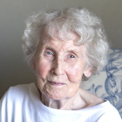 Edna_Macpherson