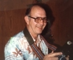 Edward_Gorman