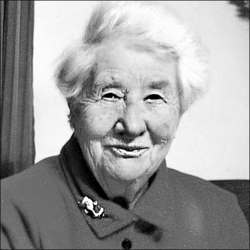 Ella_Lumsden