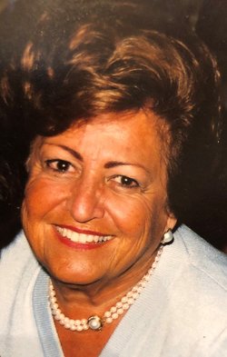 Gloria_Adams