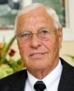 Larry E._Cosey