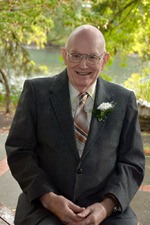 Leon Guss (1933 - 2020)