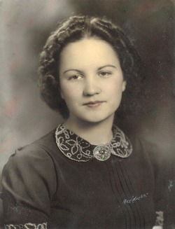 Leona_Tollefson