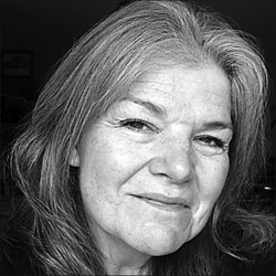Linda_Sullivan
