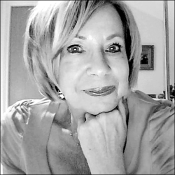 Lois _Pavlakis