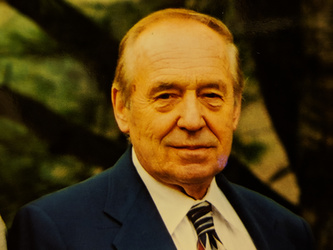 Martin E._Fane