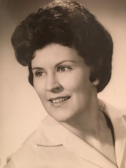 Pauline_Davies