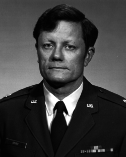 Robert_Cryer