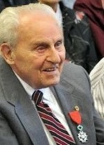 Warren E. McAvoy (1923 - 2020)
