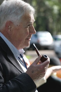 Wayne_Hughes, Jr.
