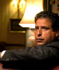 Robert R. Amsterdam