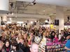 Thumb_events_2009_hmvhbpdvdsigning_04