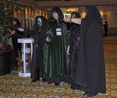 Normal_fans_infinitus2010_costumes_10
