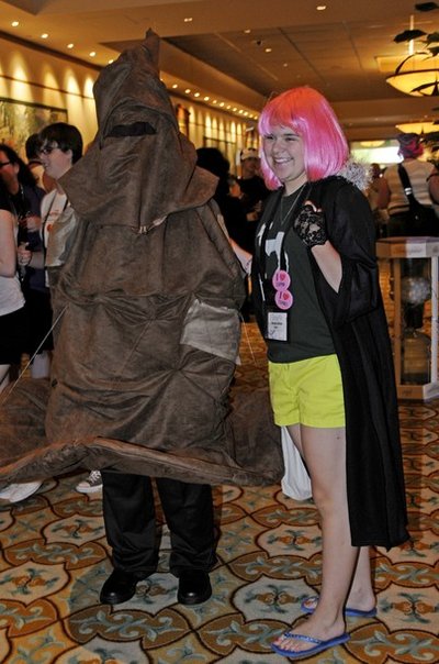 Normal_fans_infinitus2010_costumes_26
