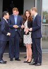 Thumb_fans_events_royalfamilyvisitsstudio_0020