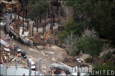 Normal_fans_harrypotterthemepark_construction_681