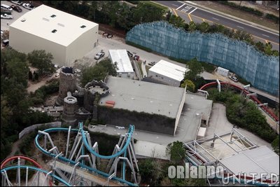 Normal_fans_harrypotterthemepark_construction_682