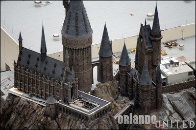 Normal_fans_harrypotterthemepark_construction_684