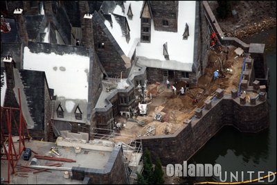 Normal_fans_harrypotterthemepark_construction_703