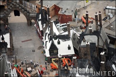 Normal_fans_harrypotterthemepark_construction_704