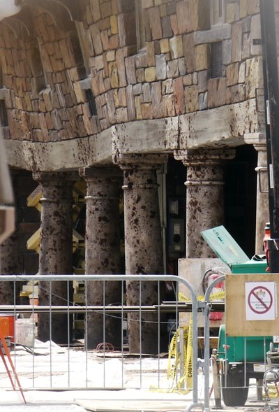 Normal_fans_harrypotterthemepark_construction_798