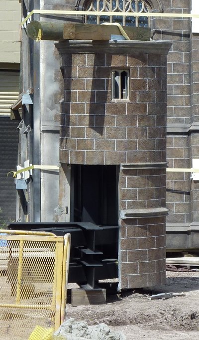 Normal_fans_harrypotterthemepark_construction_032