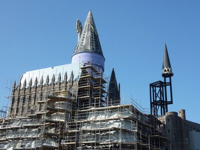 Normal_fans_harrypotterthemepark_construction_050