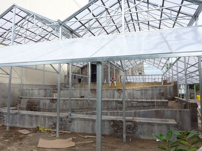 Normal_fans_harrypotterthemepark_construction_280