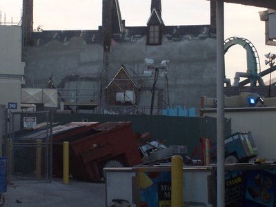 Normal_fans_harrypotterthemepark_construction_298