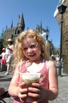 Thumb_fans_wwohp_highres_058