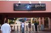 Thumb_fans_wwohp_promo_04