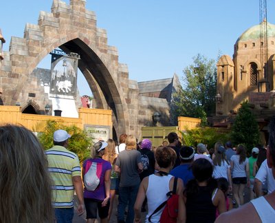 Normal_fans_universalorlando_2010may_firstlook_133