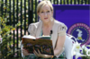 Thumb_jkr_apperances_eastereggwhitehouse_002