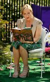 Thumb_jkr_apperances_eastereggwhitehouse_008