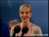 Thumb_jkr_appearances_harvard2008_024