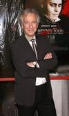 Thumb_actors_alanrickman_sweeneytoddnycpremiere_005