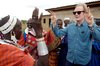Thumb_nighy_appearances_visitingtanzania_01