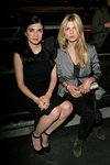 Thumb_poesy_appearances_lanvin2010_009