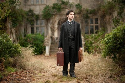 Normal_radcliffe_films_womaninblack_017