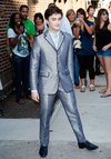 Thumb_cast_radcliffe_apperances_letterman_0002