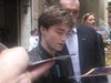 Thumb_radcliffe_appearances_regisandkelly_04